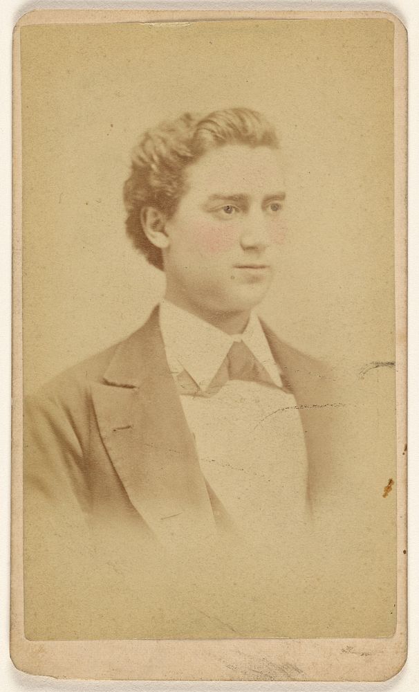 Unidentified man with "rosy" cheeks, printed in vignette-style by Samuel Burr