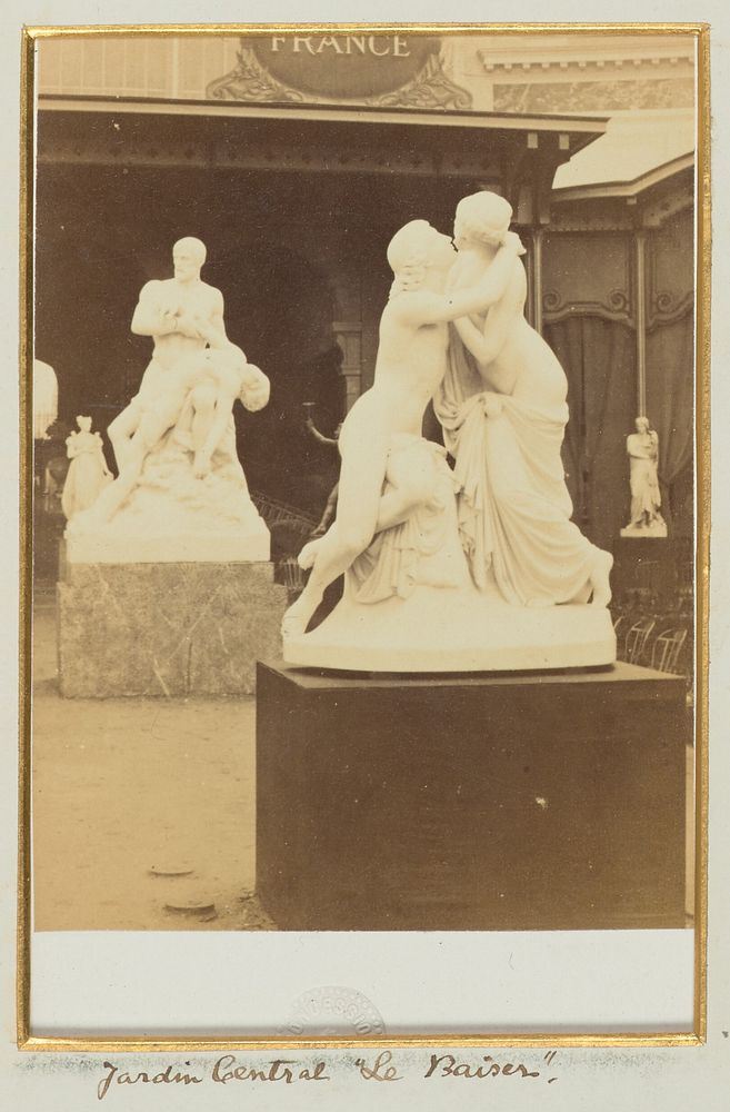 Jardin Central, Groupe de Statues (No. 6) Le Baiser by Léon and Lévy