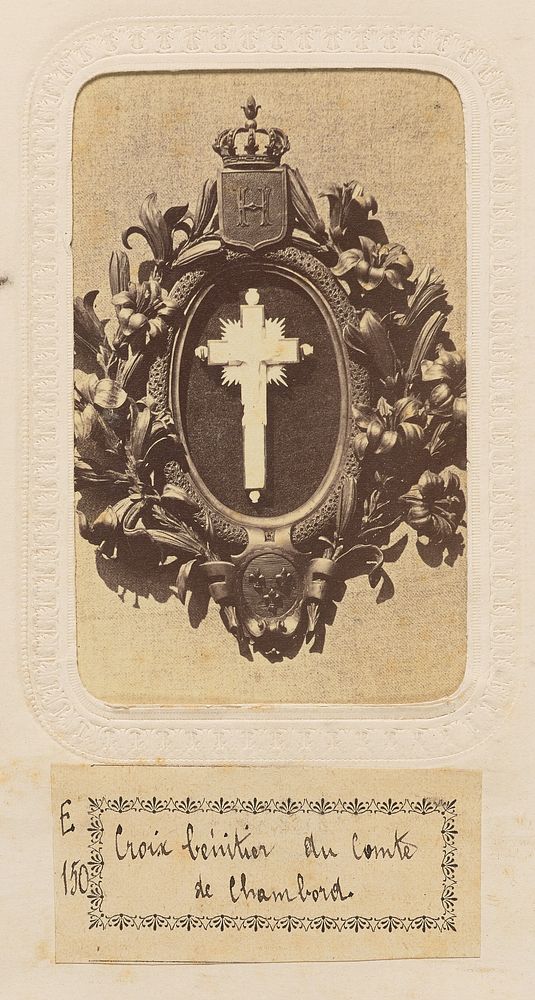 Croix bénitier du Comte de Chambord