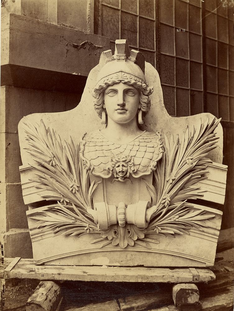 Clef de la grande fenetre. Facade postérieure de la scène. by Louis Émile Durandelle