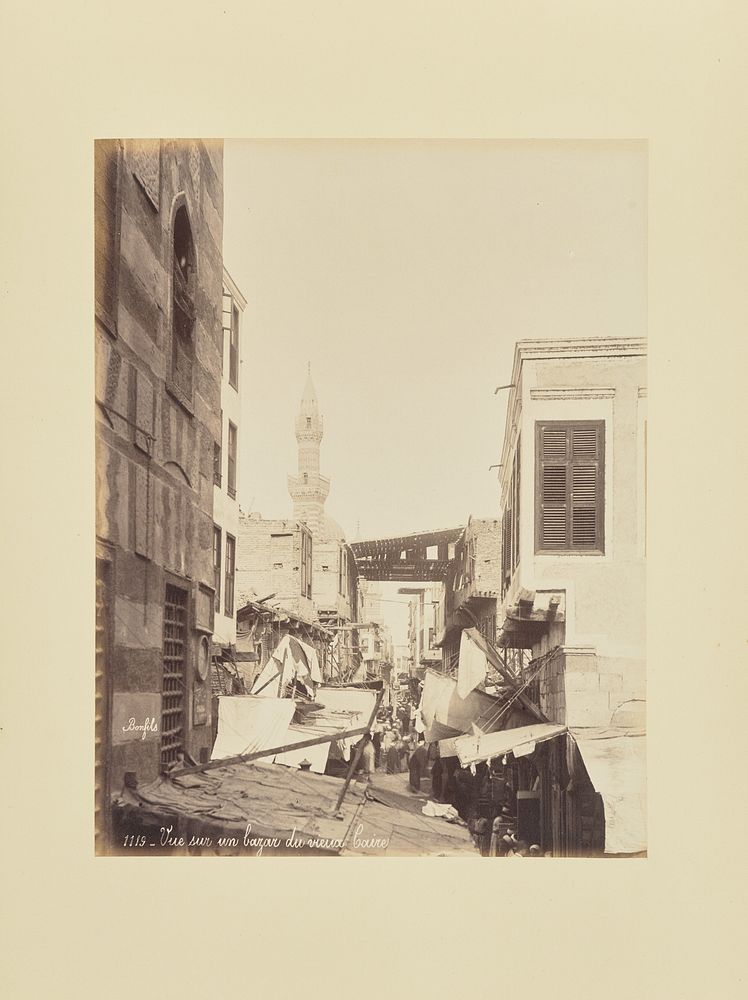 Vue sur un bazar du vieux Caire by Félix Bonfils