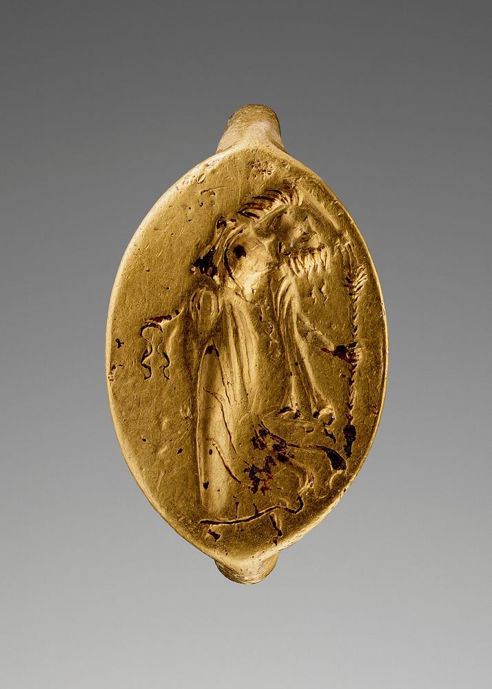 Engraved Ring with Dancing Maenad