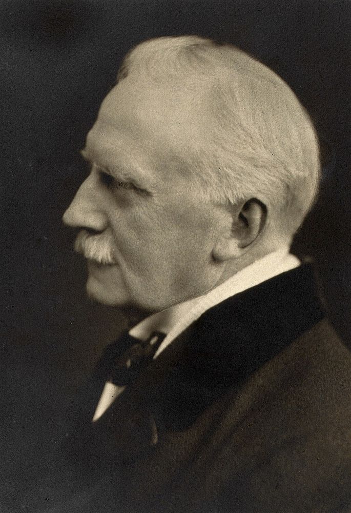 Frederick Foord Caiger. Photograph by Elliott & Fry.