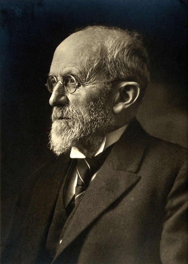 Karl Wilhelm Theodor Richard Hertwig. Photograph by Müller- Milsdorf, 1930.
