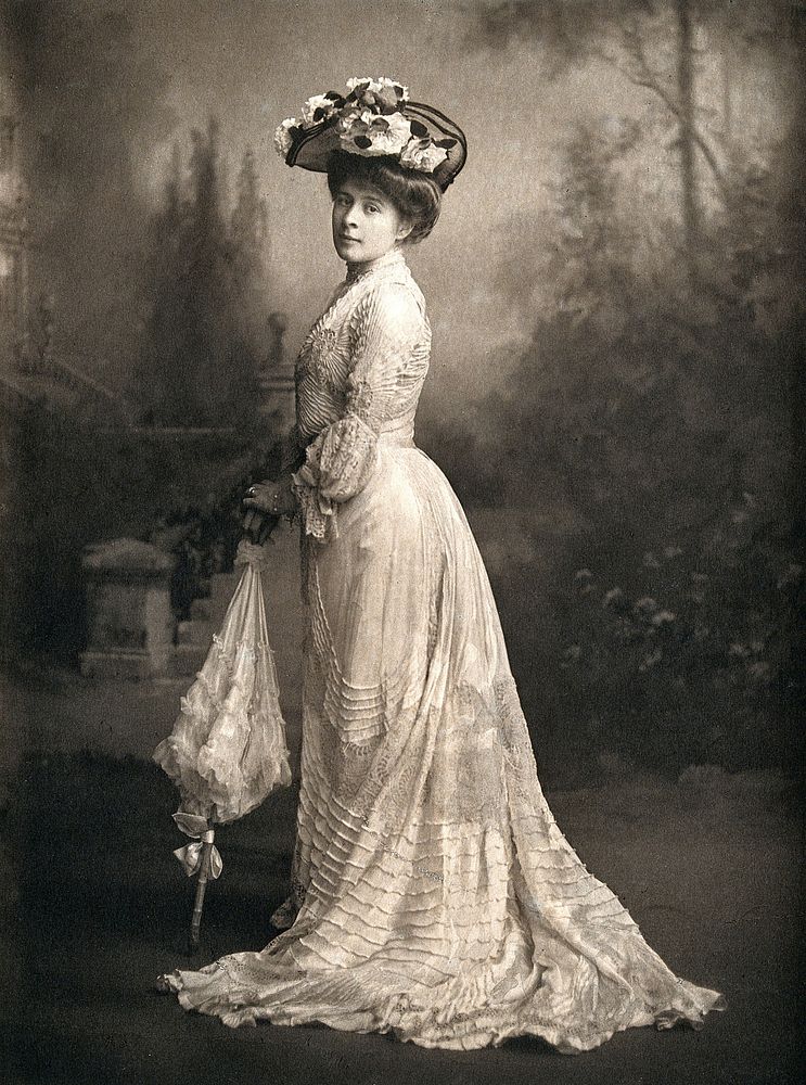 Gwendoline Syrie Maud Wellcome (née Barnardo), Syrie Maugham. Photograph by Lafayette Ltd.
