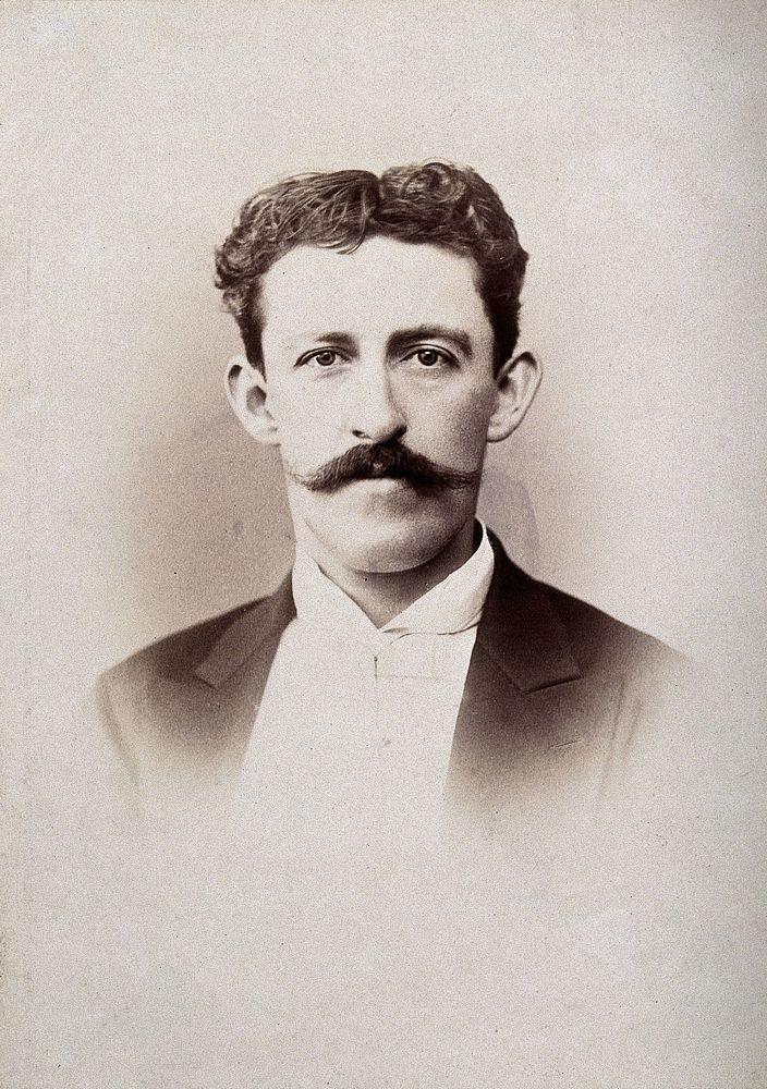 José Gama. Photograph by Cruces y Cia.