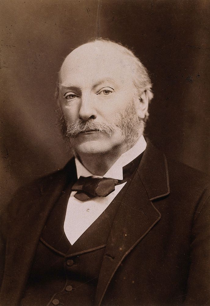 Robert John Strutt, Lord Rayleigh. Photograph by Elliott & Fry.