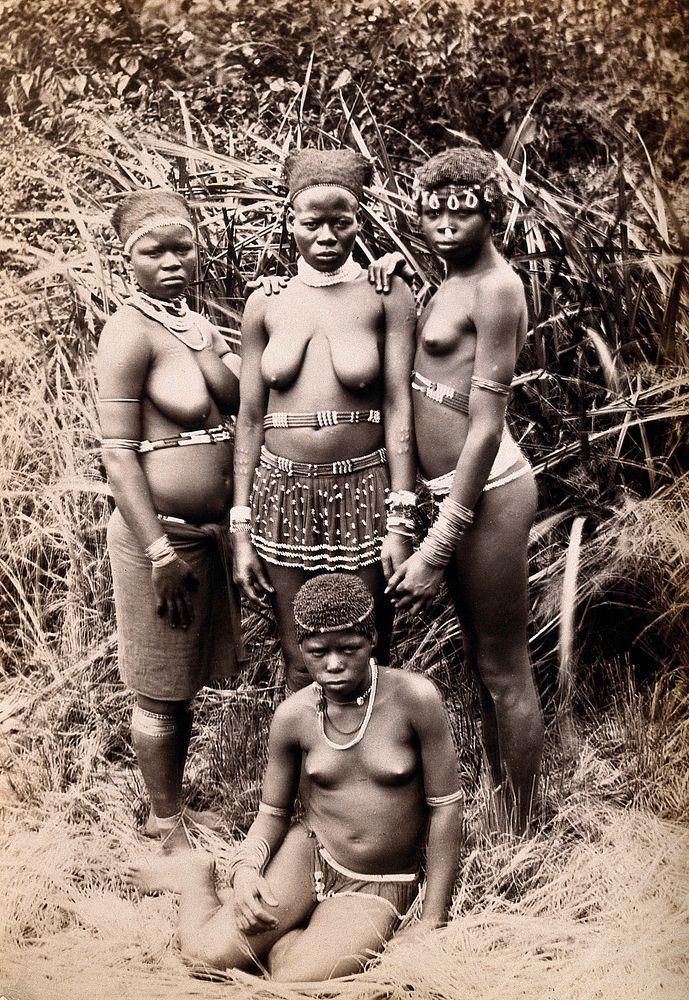 Africa: four African women. Albumen print.
