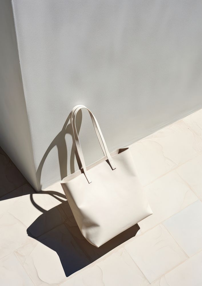 A white tote bag handbag shadow purse.