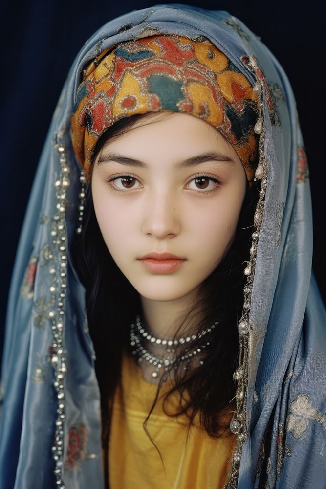 Muslim Korean girl portrait necklace jewelry.