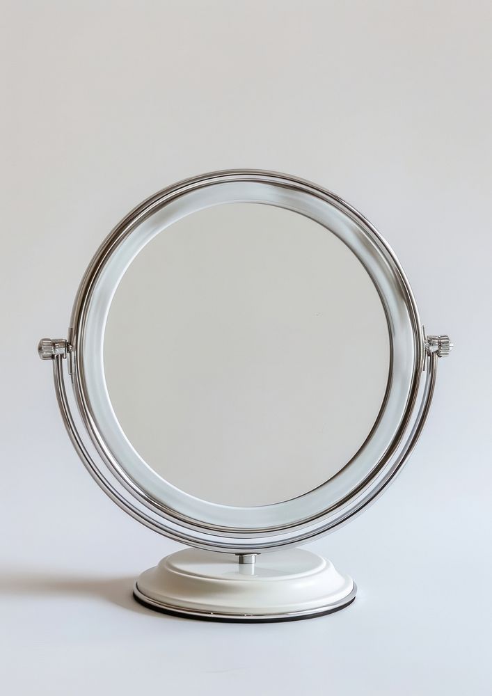 White rasin table mirror photo photography.