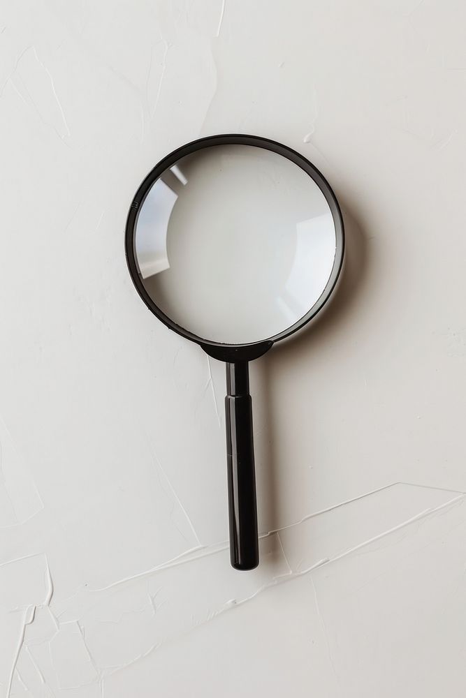 Magnifying glass simplicity circle lamp.