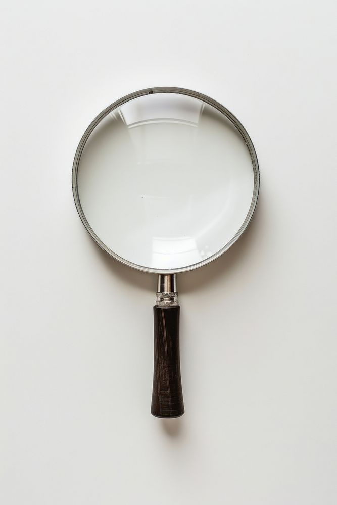 Magnifying glass absence circle shape.