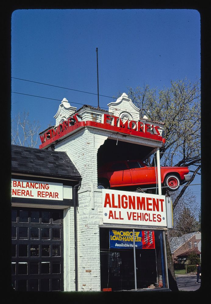 Wetmore's Garage, Ferndale, Michigan (1986) photography in high resolution by John Margolies. Original from the Library of…