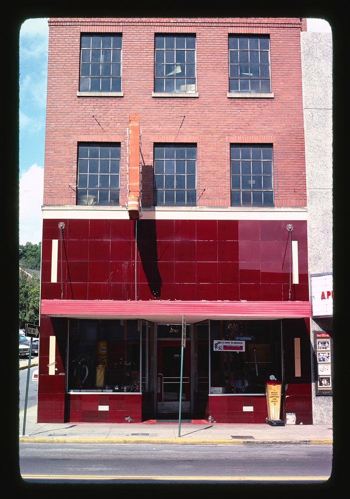 DeVault's Sporting Goods, State Street, Bristol, Virginia (1979) photography in high resolution by John Margolies. Original…