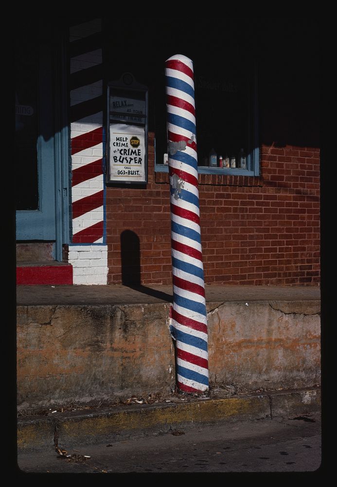 Williamson barber pole, Roanoke, Alabama (1984) photography in high resolution by John Margolies. Original from the Library…