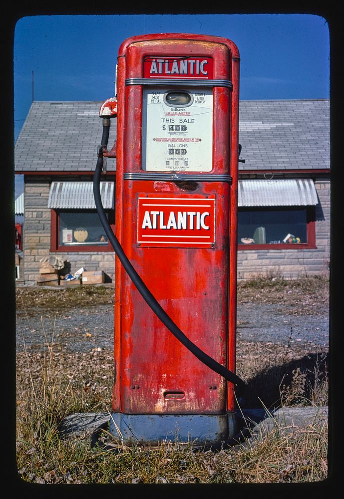 Atlantic pump, Sloansville, New York (1978) photography in high resolution by John Margolies. Original from the Library of…