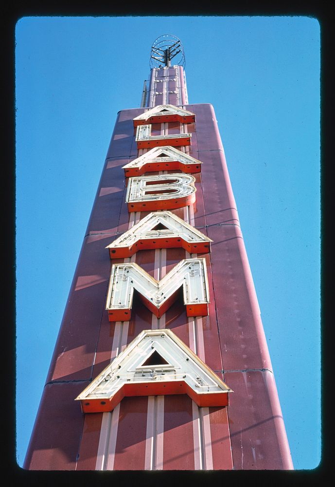 Alabama Theater, Houston, Texas (1977) photography in high resolution by John Margolies. Original from the Library of…