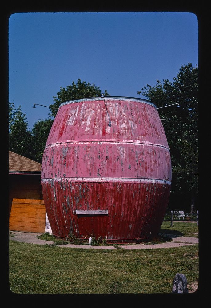 The Barrel Drive-in, Douglas, Michigan (1982) photography in high resolution by John Margolies. Original from the Library of…