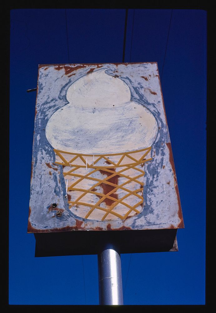 Dairy Ice Cream sign, Verden, Oklahoma (1979) photography in high resolution by John Margolies. Original from the Library of…