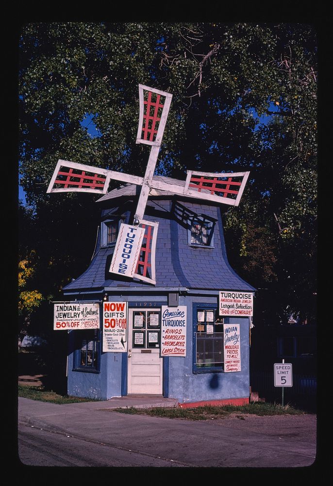Windmill Gift Shop, Aurora, Colorado (1980) photography in high resolution by John Margolies. Original from the Library of…