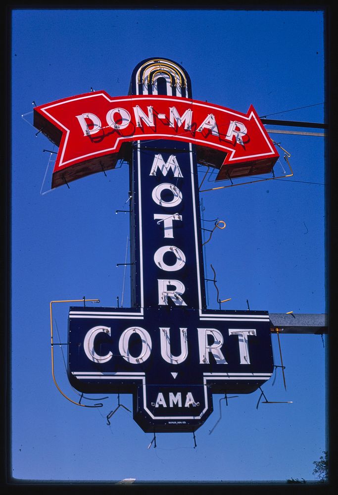 Don-Mar Motel sign, Austin, Texas (1982) photography in high resolution by John Margolies. Original from the Library of…
