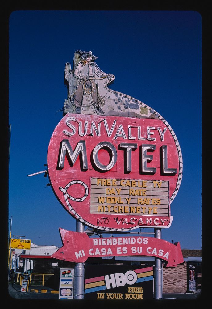 Sun Valley Motel sign, Alameda Street [i.e., Avenue], Route 90, El Paso, Texas (2003) photography in high resolution by John…