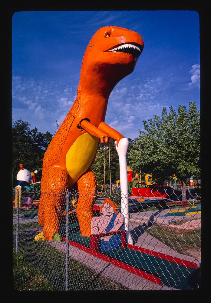 Dinosaur, Sir Goony Golf, Independence Boulevard, Charlotte, North Carolina (1982) photography in high resolution by John…