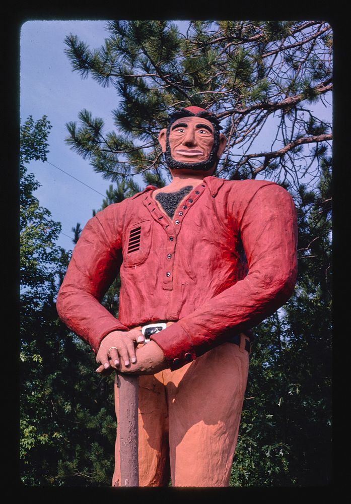 Paul detail, Art Weinke's Paul Bunyan Lookout, Route 23, Spruce, Michigan (1988) photography in high resolution by John…
