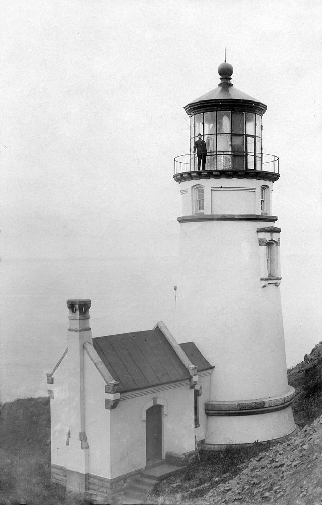 Heceta Head Lighthouse near Newport, ORSiuslaw National Forest Historic Photo. Original public domain image from Flickr