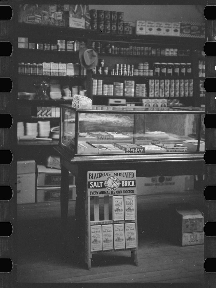 [Untitled photo, possibly related to: General store, Parkdale, Arkansas]. Sourced from the Library of Congress.