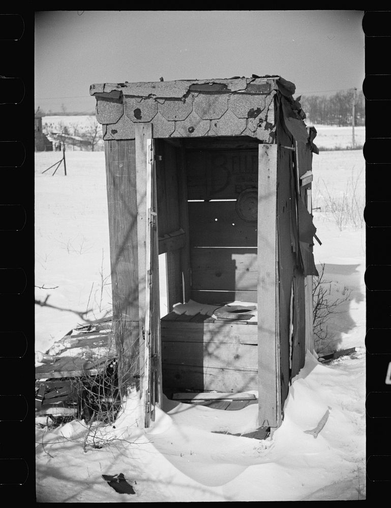 Privy off Amwell Road, West New Brunwick Township, New Jersey. Sourced from the Library of Congress.
