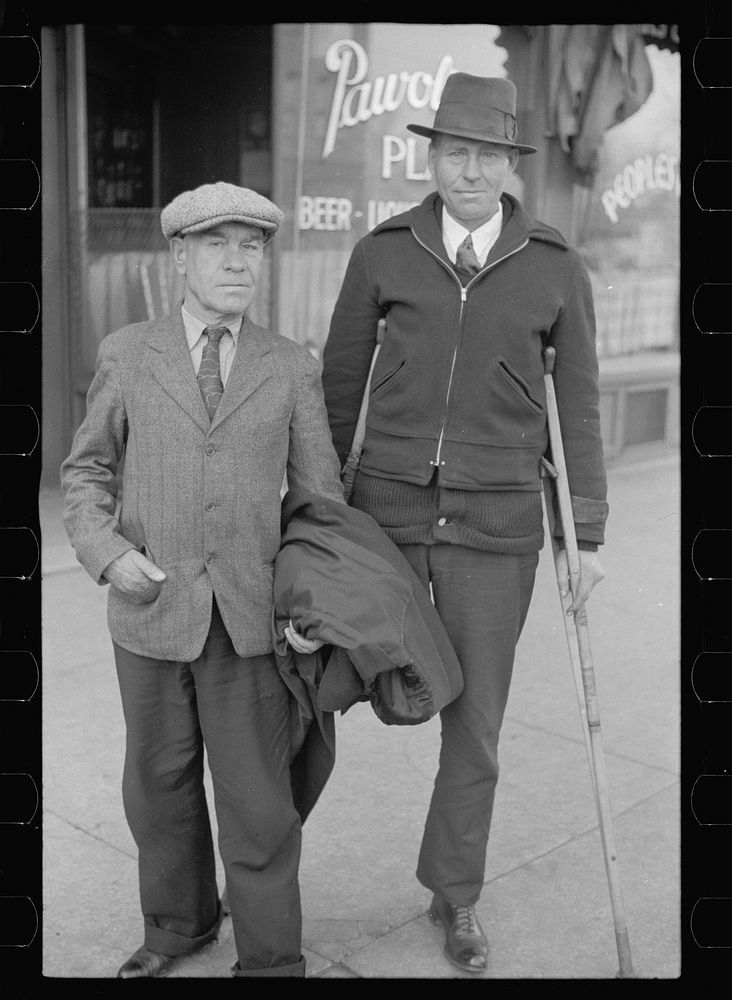 Tommy Murphy and Ed Kay, traveling companions, Omaha, Nebraska. Sourced from the Library of Congress.