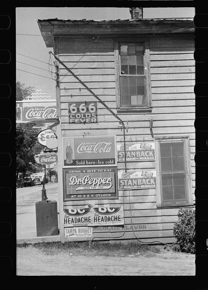 Side of a store, Halifax, North Carolina. Sourced from the Library of Congress.