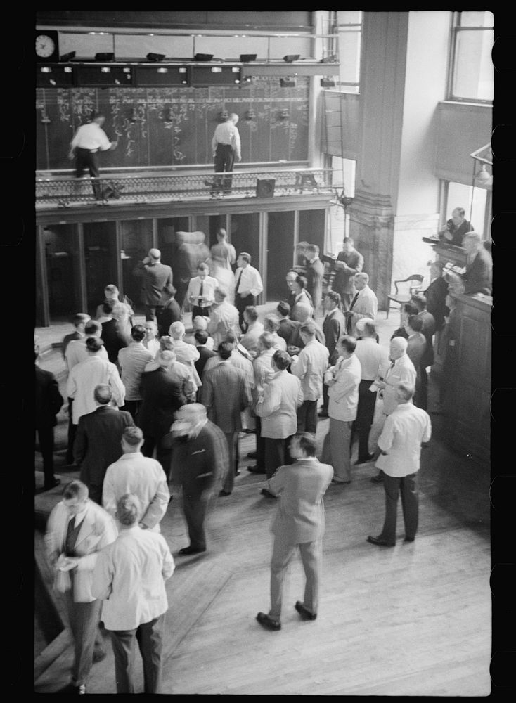 [Untitled photo, possibly related to: Bidding on futures, Minneapolis Grain Exchange, Minnesota]. Sourced from the Library…