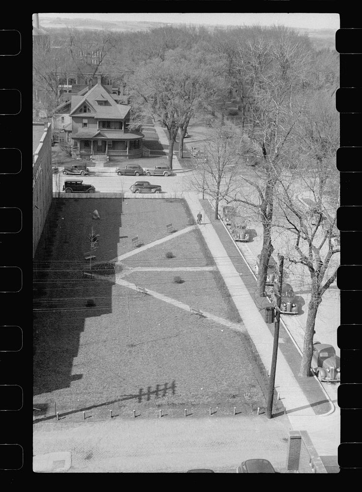 Park Square, Marshalltown, Iowa. Sourced from the Library of Congress.