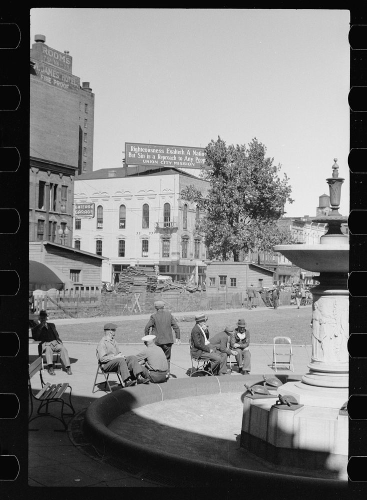 [Untitled photo, possibly related to: Gateway District, Minneapolis, Minnesota]. Sourced from the Library of Congress.