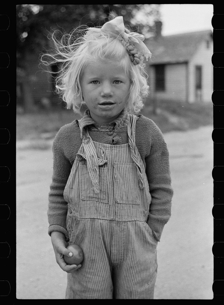 Girl, resident of Sisseton, South Dakota. Sourced from the Library of Congress.