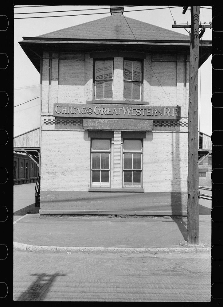 Chicago Great Western Railroad Station, Dubuque, Iowa. Sourced from the Library of Congress.