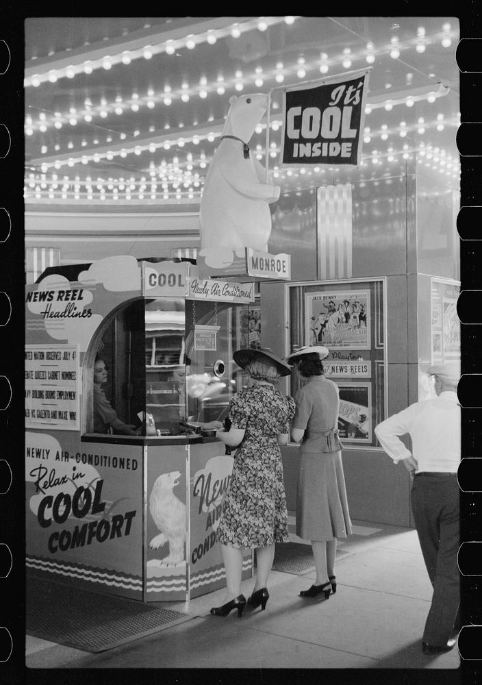 Movie theatre, Chicago, Illinois. Sourced from the Library of Congress.