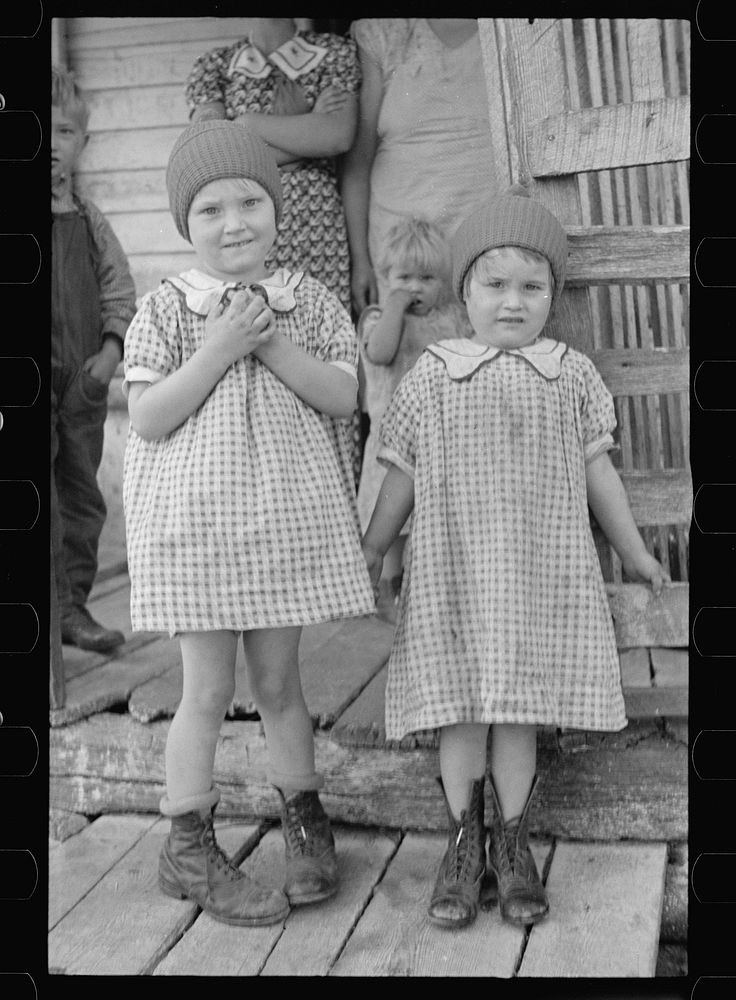 Two of Mrs. Brown's grandchildren, Shenandoah National Park, Virginia, Old Rag. Sourced from the Library of Congress.