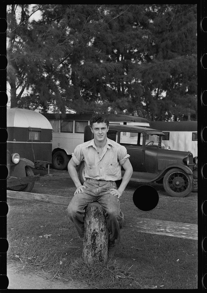 [Untitled photo, possibly related to: A young migrant packinghouse worker, Belle Glade, Florida]. Sourced from the Library…