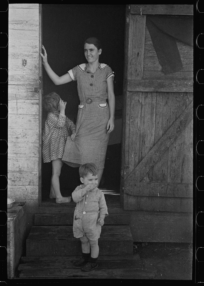 Part of migrant agricultural worker's family near Belle Glade, Florida. Sourced from the Library of Congress.