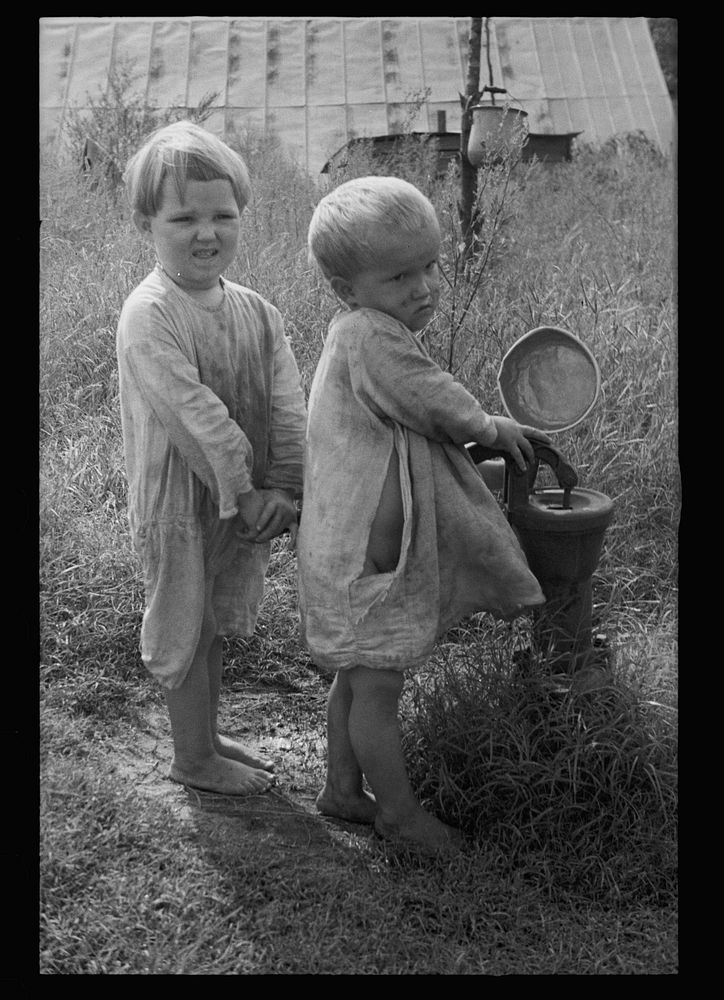 Children of sharecropper, North Carolina. Sourced from the Library of Congress.