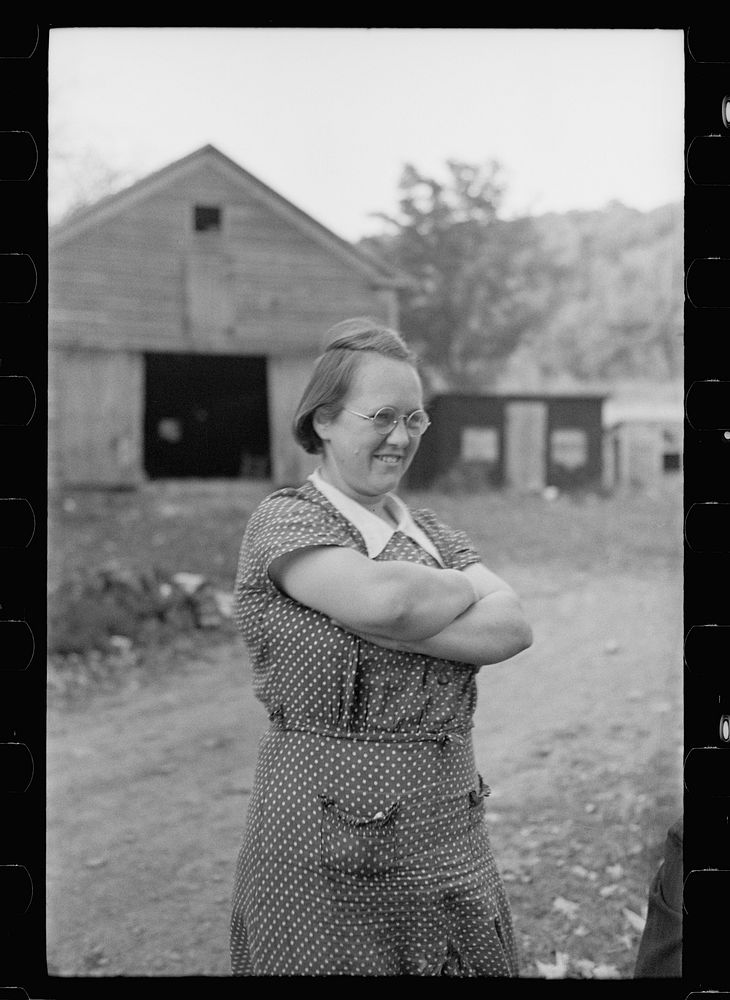 [Untitled photo, possibly related to: Mrs. Thomas Williams, Otsego County, New York]. Sourced from the Library of Congress.