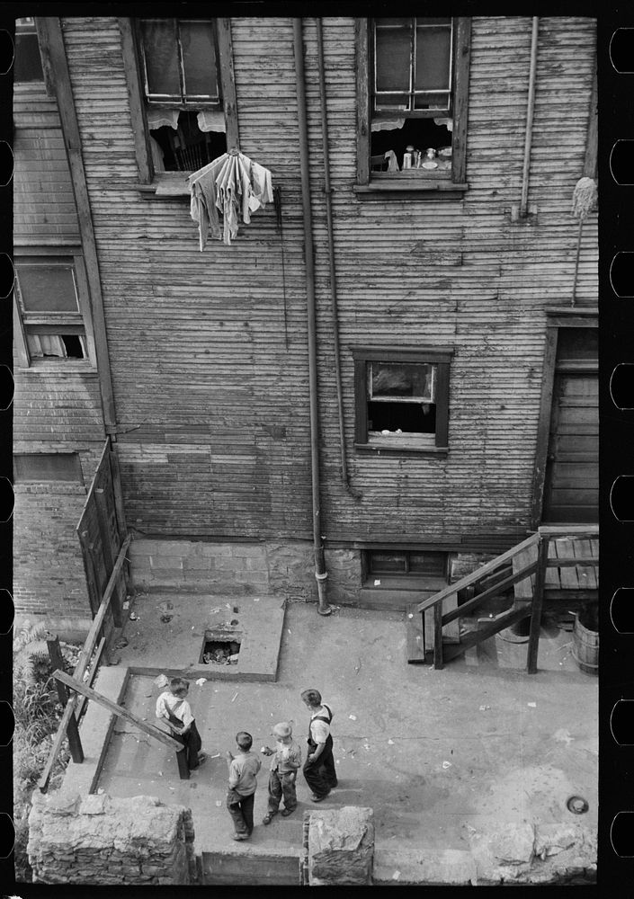 Slums, Pittsburgh, Pennsylvania. Sourced from the Library of Congress.