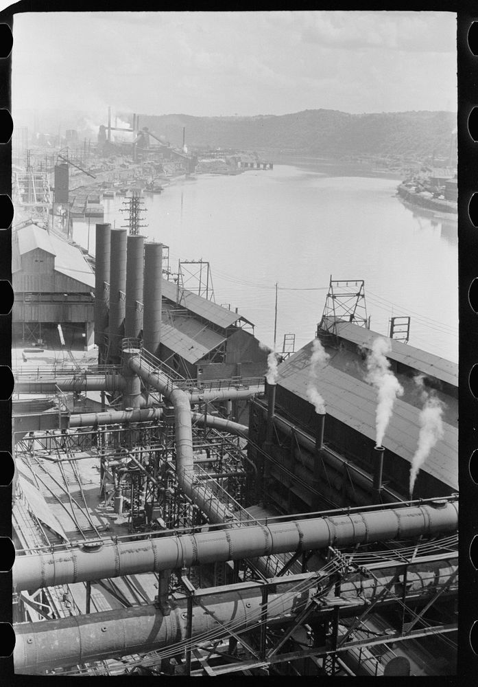 Industrial development along Monongahela River, Pittsburgh, Pennsylvania. Sourced from the Library of Congress.