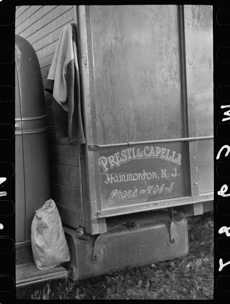 Labor contractor's truck, Burlington County, New Jersey. Sourced from the Library of Congress.