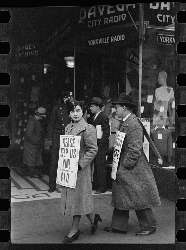 Strike pickets, New York, New York. Sourced from the Library of Congress.