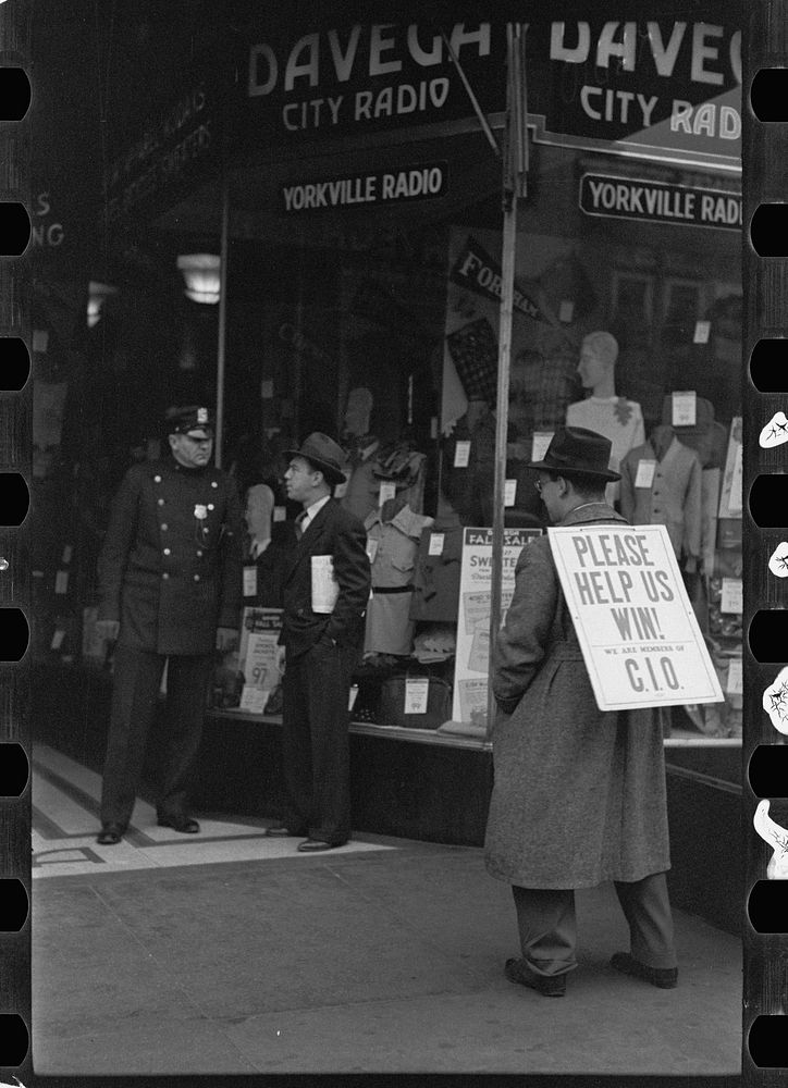 Strike pickets, New York, New York. Sourced from the Library of Congress.